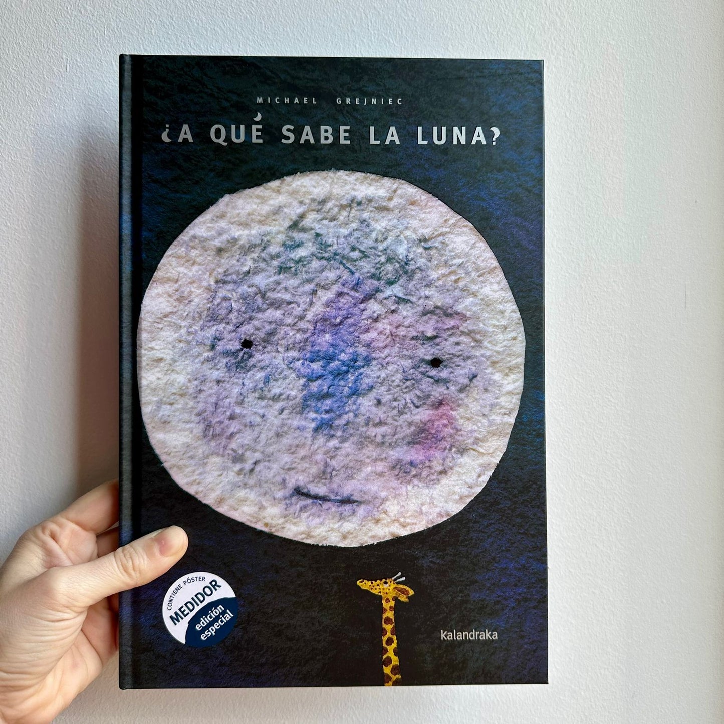 A QUE SABE LA LUNA?